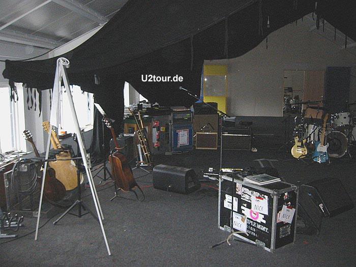2004-06-10_studio2.jpg
